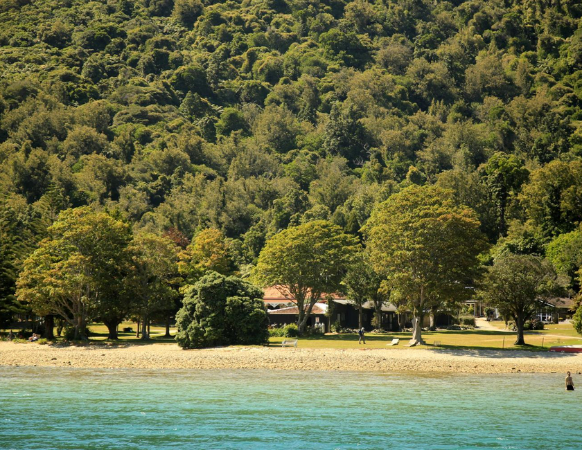 Imagen general del Furneaux Lodge. Foto 9