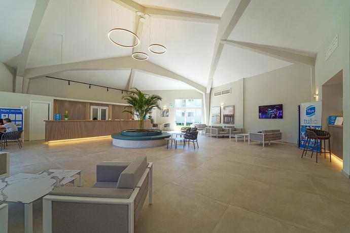 Imagen de los interiores del Futura Club Eleamare. Foto 9