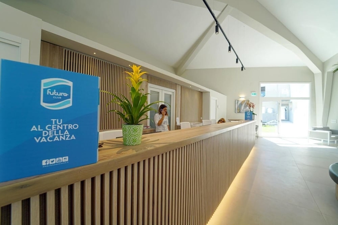 Imagen de los interiores del Futura Club Eleamare. Foto 11