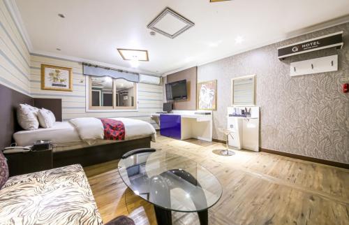 Imagen de la habitación del G7 Hotel. Foto 18