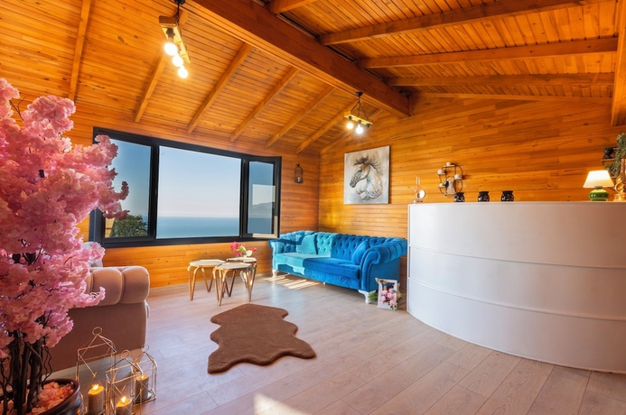 Imagen de los interiores del GALAXY BUNGALOW. Foto 16