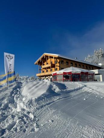Imagen general del GLOCKNERALM - HIKING- and SKIHOTEL exklusively accessible by cable car. Foto 13