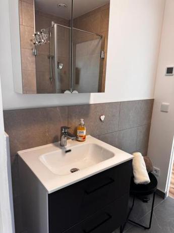 Imagen de la habitación del GLOCKNERALM - HIKING- and SKIHOTEL exklusively accessible by cable car. Foto 15
