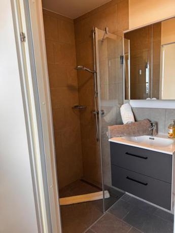 Imagen de la habitación del GLOCKNERALM - HIKING- and SKIHOTEL exklusively accessible by cable car. Foto 16