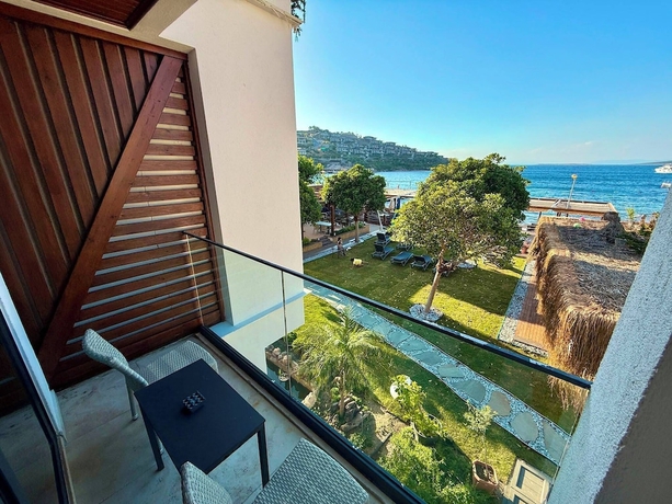 Imagen de los exteriores del GLYTSEA. Foto 9
