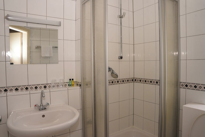 Imagen de la habitación del GN Hotel Furpach. Foto 7