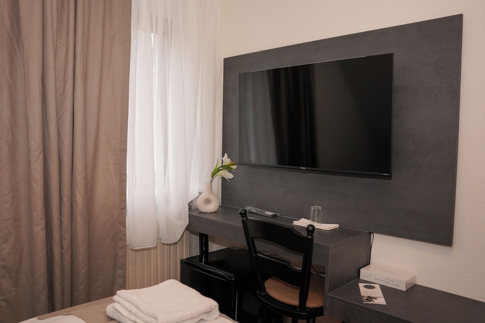 Imagen de la habitación del GN Hotel Furpach. Foto 11
