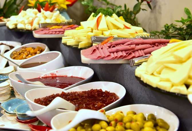 Imagen del bar/restaurante del GRAND K&Ouml;SE AİRPORT HOTEL, Ortaca. Foto 2