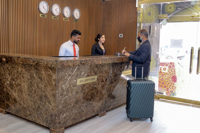 Imagen de los interiores del GRAND MARINO HOTEL. Foto 12