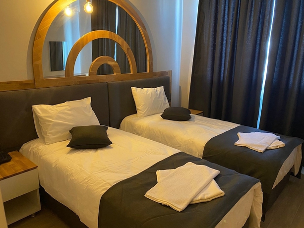 Imagen de la habitación del GRAND &Ouml;ZALP AİRPORT HOTEL. Foto 4