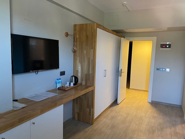 Imagen de la habitación del GRAND &Ouml;ZALP AİRPORT HOTEL. Foto 5