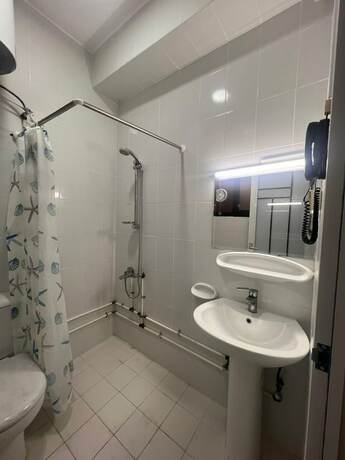 Imagen general del GUEST INN HOTEL LLC. Foto 1
