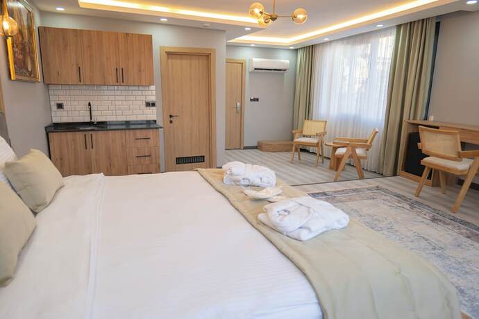 Imagen de la habitación del Galata Greenland Hotel. Foto 15