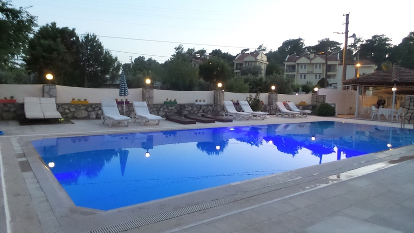 Imagen de la piscina del Galata Hotel Oludeniz. Foto 17