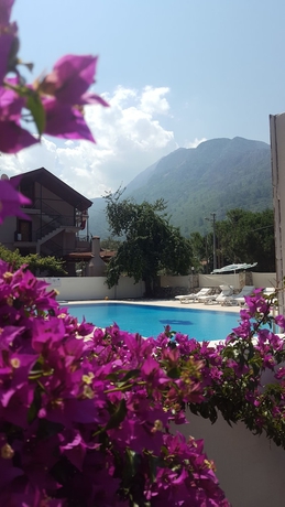 Imagen de la piscina del Galata Hotel Oludeniz. Foto 18