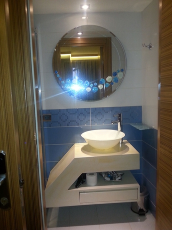 Imagen de la habitación del Galata Palace Hotel. Foto 9