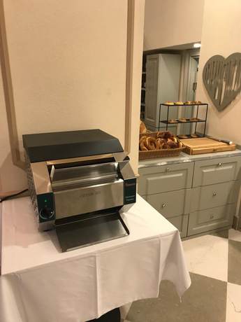 Imagen de la habitación del Galatahan Hotel. Foto 4