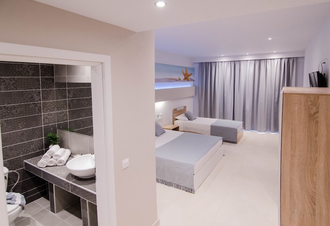 Imagen de la habitación del Galazio Beach. Foto 15