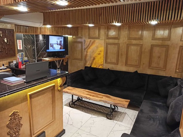 Imagen de los interiores del Ganj Hotel. Foto 18