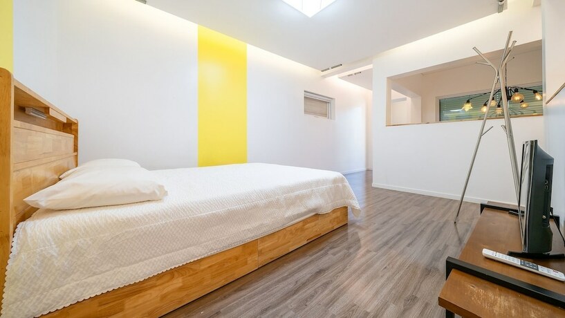 Imagen de la habitación del Gapyeong Belleuangjyu Aegyeonpensyeon. Foto 11