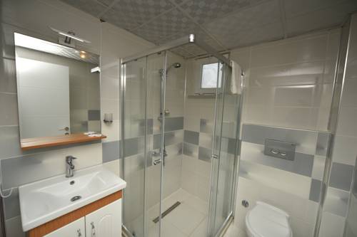 Imagen de la habitación del Garden Ada Hotel. Foto 1