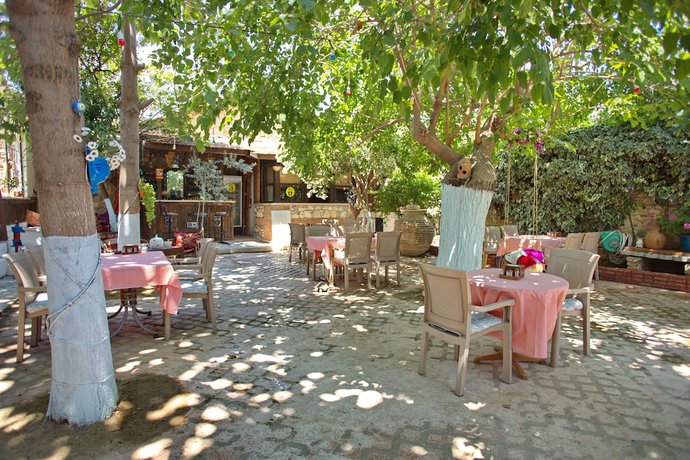 Imagen de los exteriores del Garden Palace Boutique Hotel, Kusadasi. Foto 13