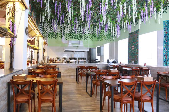 Imagen del bar/restaurante del Garden Plaza Hotel. Foto 3