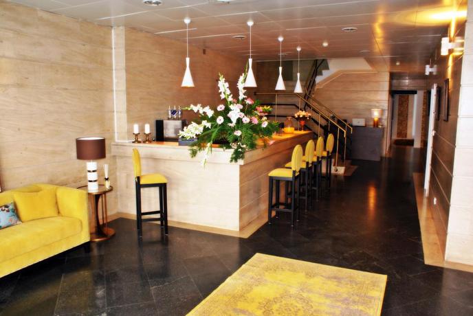 Imagen de los interiores del Garden Prince Suites. Foto 8