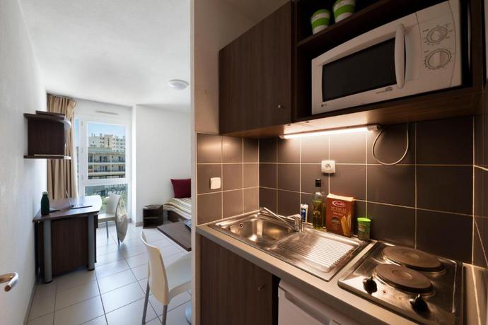 Imagen de la habitación del Garden & City Toulon. Foto 2