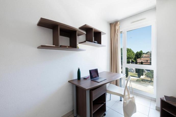 Imagen de la habitación del Garden & City Toulon. Foto 3