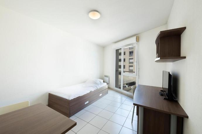 Imagen de la habitación del Garden & City Toulon. Foto 11