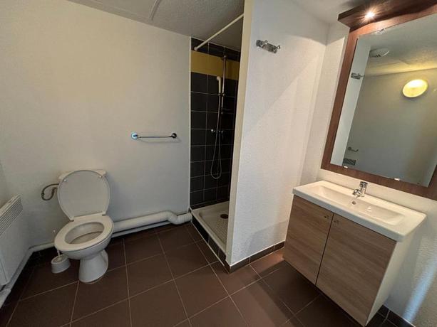 Imagen de la habitación del Garden & City Toulon. Foto 13