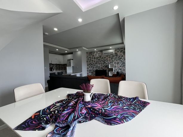 Imagen de la habitación del Gardenya Lara Suit Hotel. Foto 2