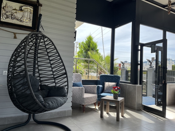 Imagen de los interiores del Gardenya Lara Suit Hotel. Foto 14