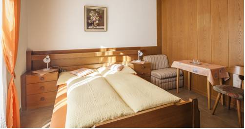 Imagen de la habitación del Garni Birkenau. Foto 4