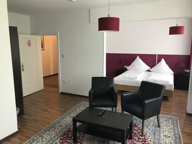 Imagen de la habitación del Garni Hotel Lore. Foto 8
