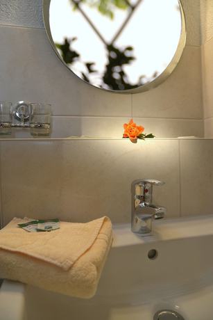 Imagen de la habitación del Garni Hotel and Ferienwohnungen Seeschl&ouml;&szlig;chen. Foto 7
