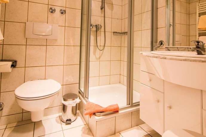 Imagen de la habitación del Garni Hotel and Ferienwohnungen Seeschl&ouml;&szlig;chen. Foto 10