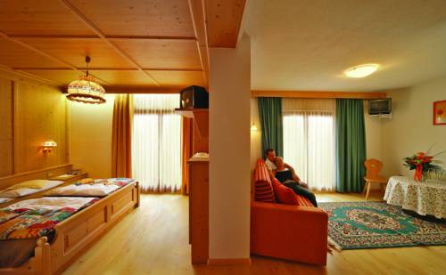 Imagen de la habitación del Garni Residence Diamant. Foto 12