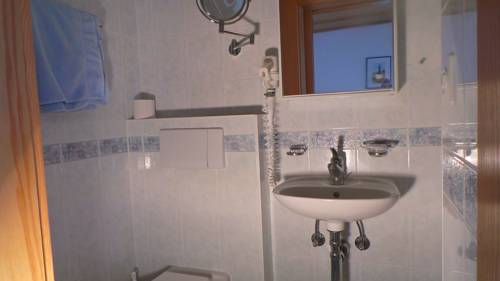 Imagen de la habitación del Garni Soldanella. Foto 13