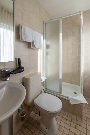 Imagen de la habitación del Garni-Hotel Bonnem-Inn. Foto 16