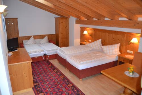 Imagen de la habitación del Gasthaus Jakober. Foto 9