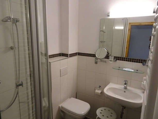 Imagen de la habitación del Gasthaus Kob&auml;r. Foto 13