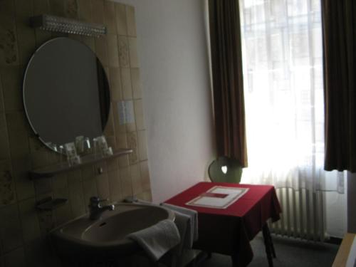 Imagen de la habitación del Gasthaus L&ouml;wen, Friburgo. Foto 4
