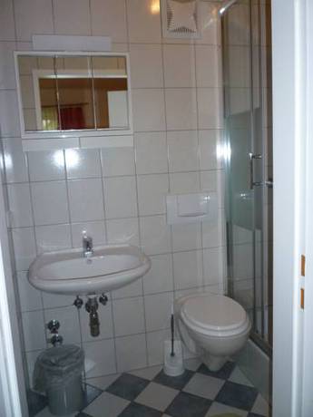 Imagen de la habitación del Gasthaus & Hotel Backhendlstation. Foto 8