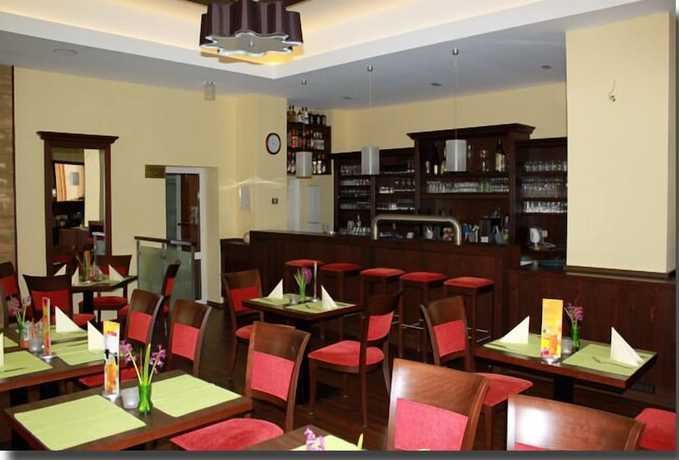 Imagen del bar/restaurante del Gasthaus and Hotel Gr&uuml;nhof. Foto 2