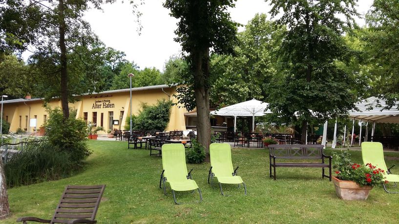 Imagen de los exteriores del Gasthaus und Pension Alter Hafen. Foto 10