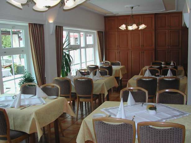 Imagen del bar/restaurante del Gasthaus-Pension Zum Kreuz. Foto 3