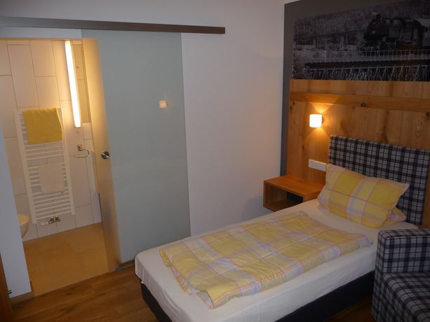 Imagen de la habitación del Gasthaus-Pension Zum Kreuz. Foto 11