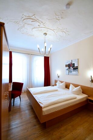 Imagen de la habitación del Gasthof Gr&uuml;ner Baum, Mainsondheim. Foto 18